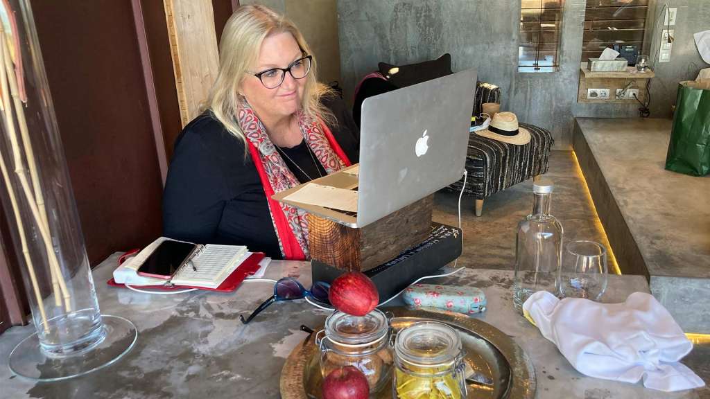 Karen in Portugal